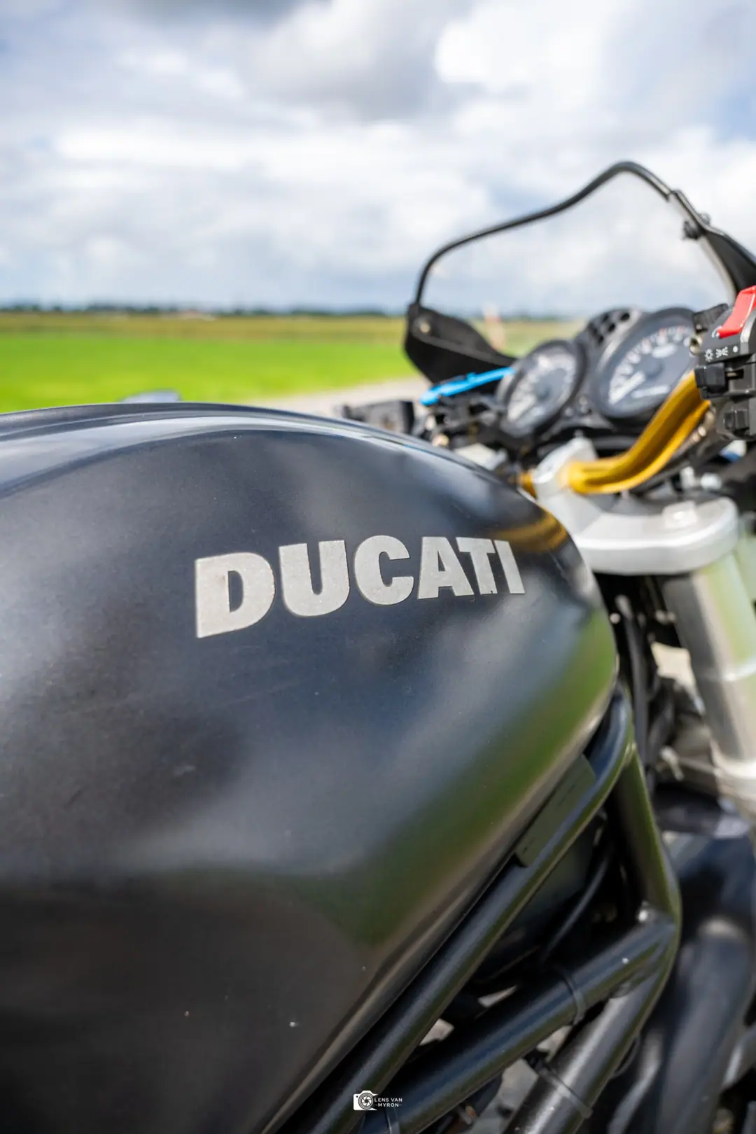 Ander Kim's Ducati, foto 4 van 5, om 12:55.