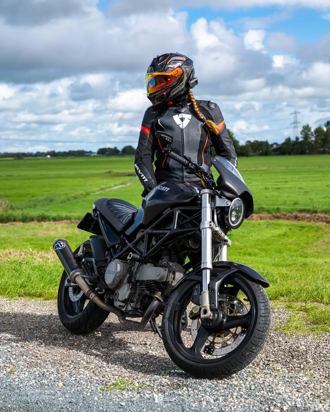 Ander Kim's Ducati, foto 1 van 5, om 12:59.
