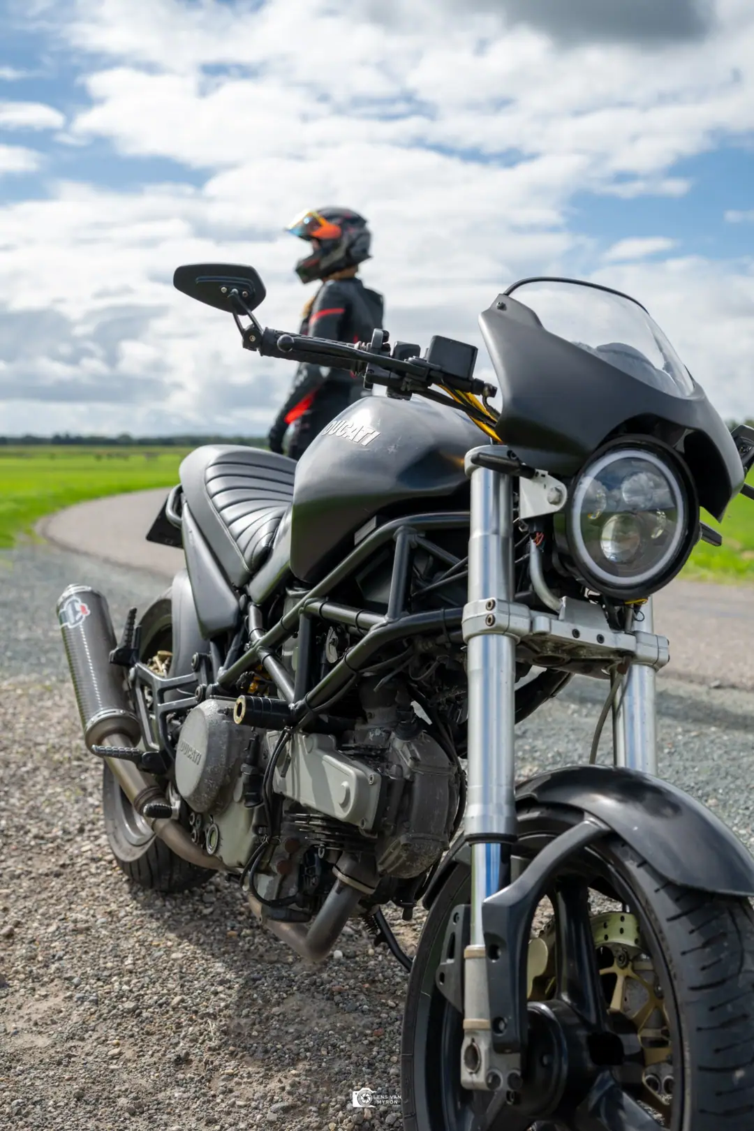 Ander Kim's Ducati, foto 5 van 5, om 12:55.